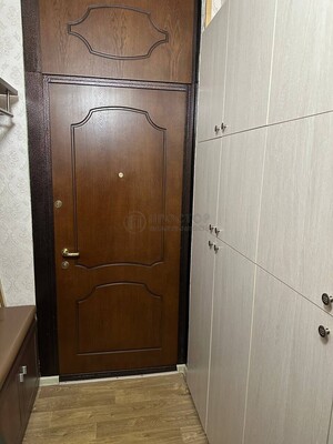 Продам трехкомнатную (3-комн.) квартиру, Матвеевская ул, 18к1, Москва г