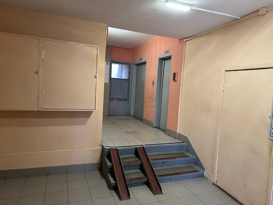 Продам трехкомнатную (3-комн.) квартиру, Матвеевская ул, 18к1, Москва г