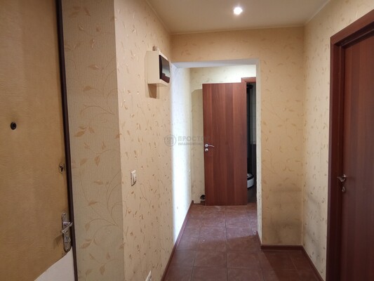 Продам комнату в 2-комн. квартире, Саратовская ул, 3к2, Москва г