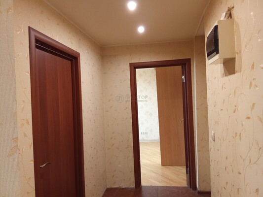 Продам комнату в 2-комн. квартире, Саратовская ул, 3к2, Москва г