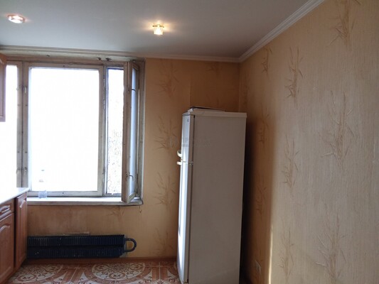 Продам комнату в 2-комн. квартире, Саратовская ул, 3к2, Москва г