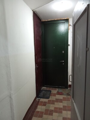 Продам комнату в 2-комн. квартире, Саратовская ул, 3к2, Москва г