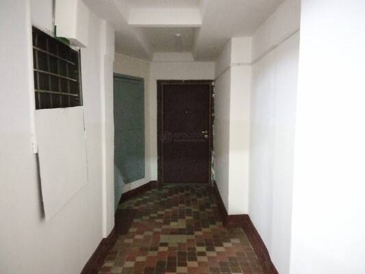 Продам комнату в 2-комн. квартире, Саратовская ул, 3к2, Москва г