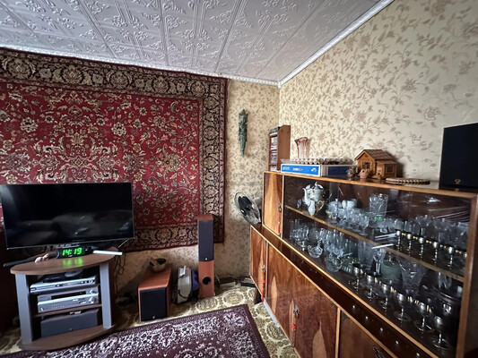 Продам двухкомнатную (2-комн.) квартиру, Чертановская ул, 33к1, Москва г