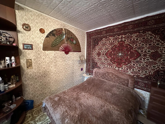 Продам двухкомнатную (2-комн.) квартиру, Чертановская ул, 33к1, Москва г