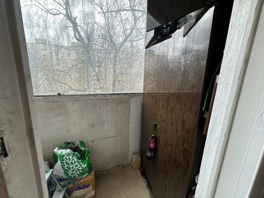 Продам двухкомнатную (2-комн.) квартиру, Чертановская ул, 33к1, Москва г