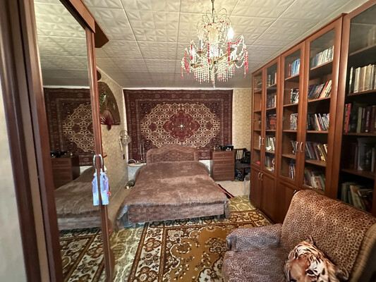 Продам двухкомнатную (2-комн.) квартиру, Чертановская ул, 33к1, Москва г