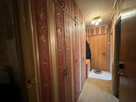 Продам двухкомнатную (2-комн.) квартиру, Чертановская ул, 33к1, Москва г