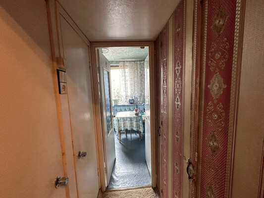 Продам двухкомнатную (2-комн.) квартиру, Чертановская ул, 33к1, Москва г