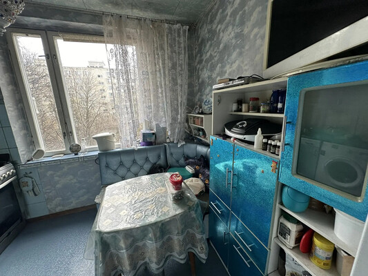 Продам двухкомнатную (2-комн.) квартиру, Чертановская ул, 33к1, Москва г