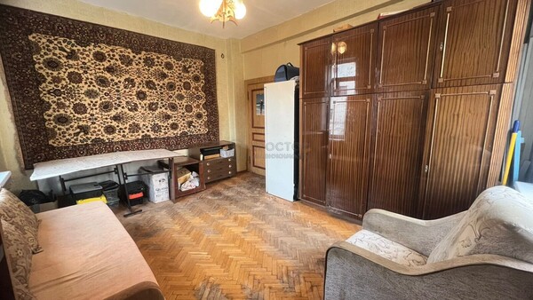 Продам трехкомнатную (3-комн.) квартиру, Заводская ул, 11, Видное г