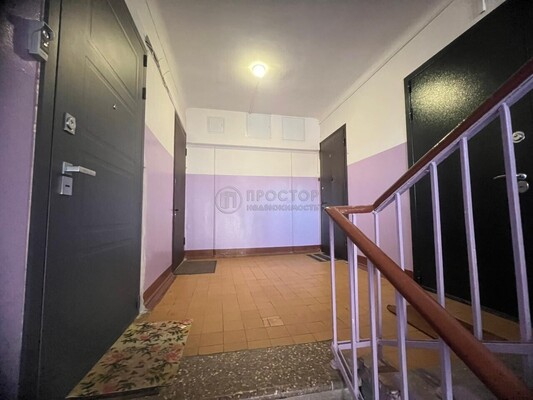 Продам трехкомнатную (3-комн.) квартиру, Заводская ул, 11, Видное г