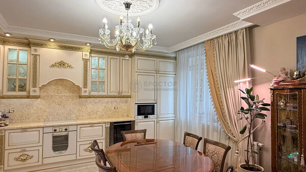 Продам многокомнатную квартиру, Твардовского ул, 12к2, Москва г