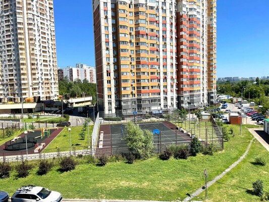 Продам многокомнатную квартиру, Твардовского ул, 12к2, Москва г