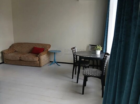 Продам двухкомнатную (2-комн.) квартиру, Ленинский пр-кт, 71, Москва г