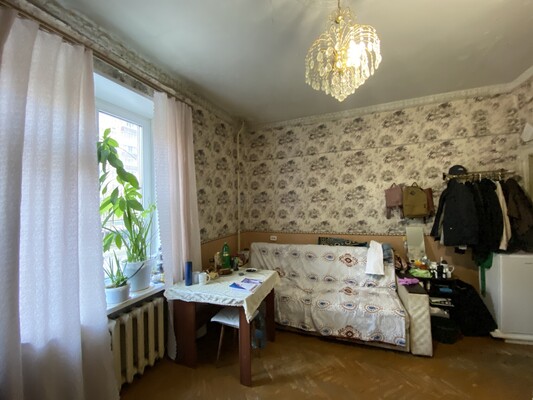 Продам 2-комн. в 3-комн. квартире, 1-я Владимирская ул, 8, Москва г