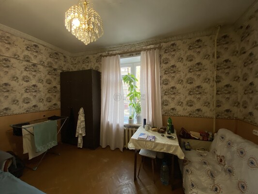 Продам 2-комн. в 3-комн. квартире, 1-я Владимирская ул, 8, Москва г