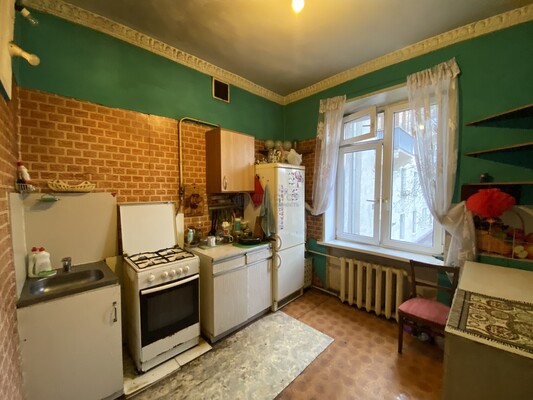 Продам 2-комн. в 3-комн. квартире, 1-я Владимирская ул, 8, Москва г