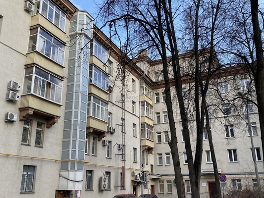 Продам 2-комн. в 3-комн. квартире, 1-я Владимирская ул, 8, Москва г