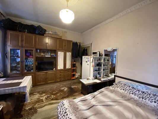 Продам 2-комн. в 3-комн. квартире, 1-я Владимирская ул, 8, Москва г