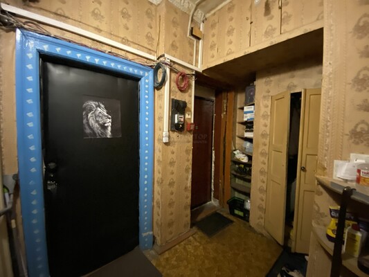 Продам 2-комн. в 3-комн. квартире, 1-я Владимирская ул, 8, Москва г