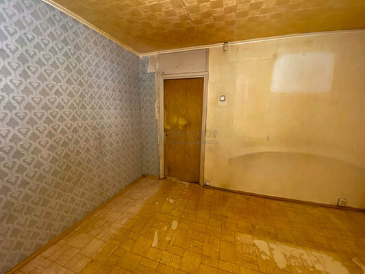 Продам трехкомнатную (3-комн.) квартиру, Хабаровская ул, 19к1, Москва г