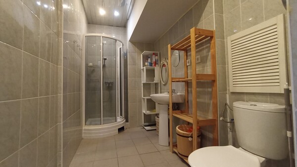 Продам двухкомнатную (2-комн.) квартиру, Улофа Пальме ул, 1, Москва г