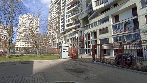 Продам двухкомнатную (2-комн.) квартиру, Улофа Пальме ул, 1, Москва г