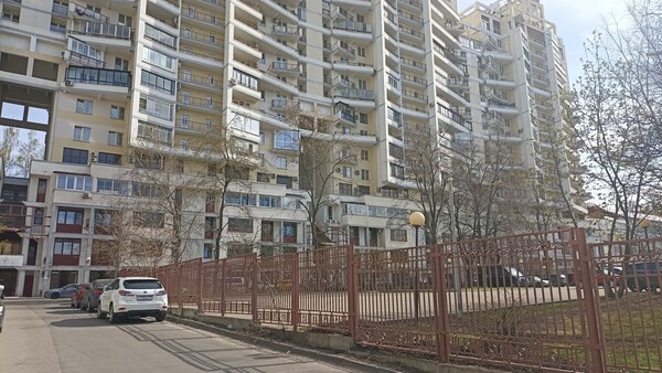 Продам двухкомнатную (2-комн.) квартиру, Улофа Пальме ул, 1, Москва г