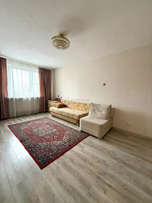 Продам однокомнатную (1-комн.) квартиру, Маршала Захарова ул, 8к3, Москва г