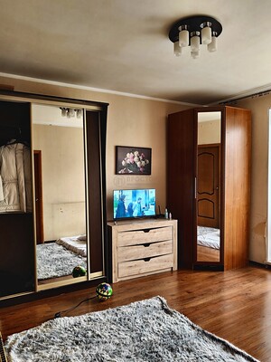 Продам двухкомнатную (2-комн.) квартиру, Марии Ульяновой ул, 27, Москва г