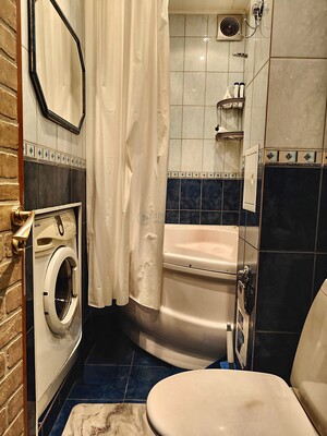 Продам двухкомнатную (2-комн.) квартиру, Марии Ульяновой ул, 27, Москва г