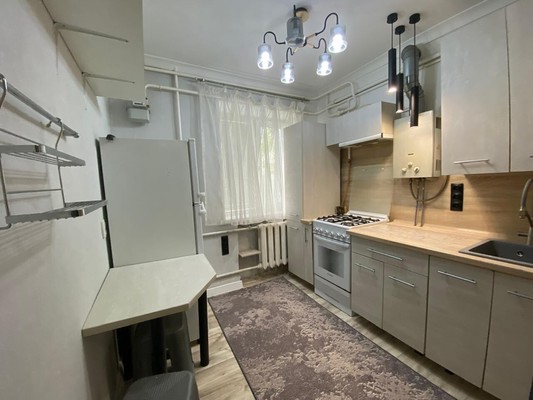 Продам двухкомнатную (2-комн.) квартиру, Сочинская ул, 3, Армавир г