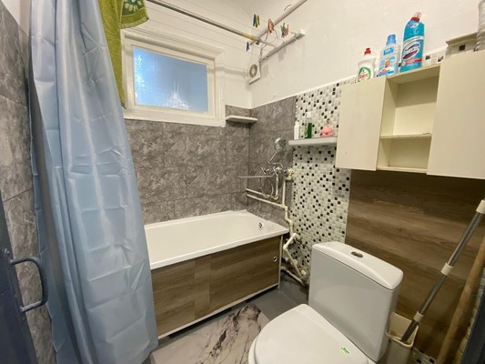 Продам двухкомнатную (2-комн.) квартиру, Сочинская ул, 3, Армавир г