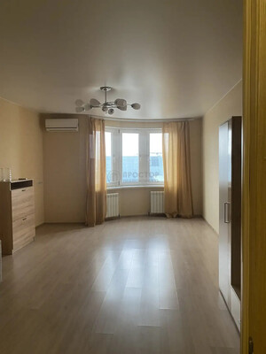 Продам двухкомнатную (2-комн.) квартиру, Красногорский б-р, 20, Красногорск г