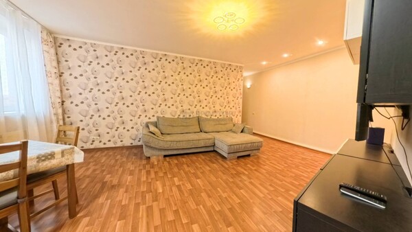 Продам трехкомнатную (3-комн.) квартиру, Граничная ул, 38, Русавкино-Романово д