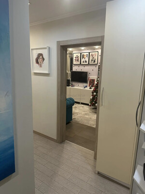 Продам однокомнатную (1-комн.) квартиру, Осенний б-р, 16к2, Москва г