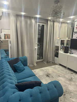 Продам однокомнатную (1-комн.) квартиру, Осенний б-р, 16к2, Москва г