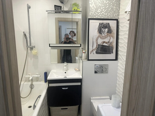 Продам однокомнатную (1-комн.) квартиру, Осенний б-р, 16к2, Москва г