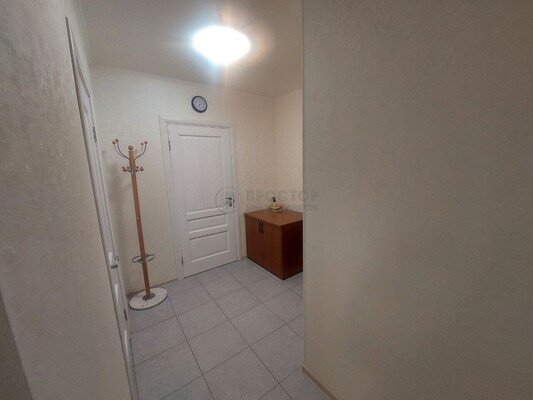 Продам двухкомнатную (2-комн.) квартиру, Кленовый б-р, 4, Москва г