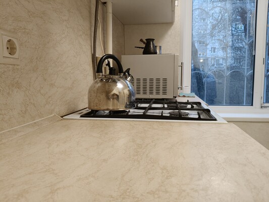 Продам двухкомнатную (2-комн.) квартиру, Кленовый б-р, 4, Москва г