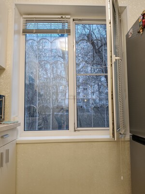 Продам двухкомнатную (2-комн.) квартиру, Кленовый б-р, 4, Москва г