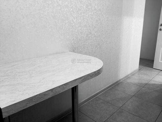 Продам двухкомнатную (2-комн.) квартиру, Кленовый б-р, 4, Москва г