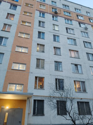 Продам двухкомнатную (2-комн.) квартиру, Кленовый б-р, 4, Москва г