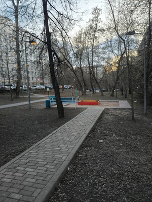 Продам двухкомнатную (2-комн.) квартиру, Кленовый б-р, 4, Москва г