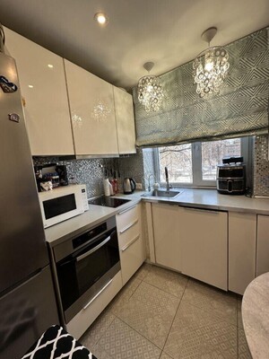 Продам трехкомнатную (3-комн.) квартиру, Волковская ул, 51, Люберцы г