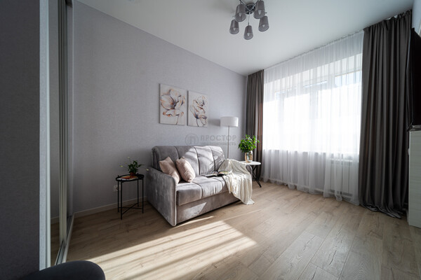 Продам двухкомнатную (2-комн.) квартиру, Буженинова ул, 22, Москва г