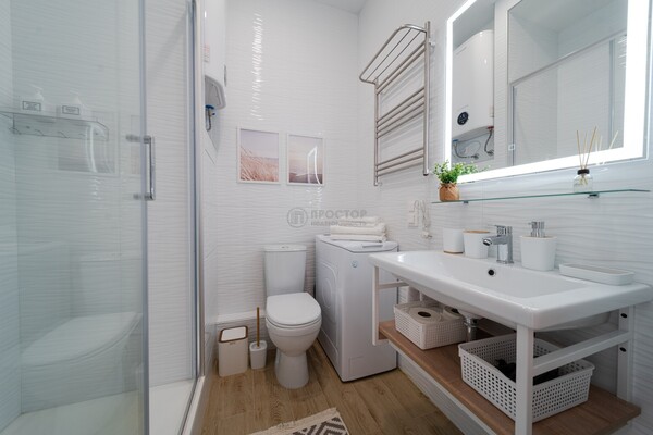 Продам двухкомнатную (2-комн.) квартиру, Буженинова ул, 22, Москва г