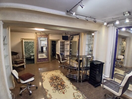 Продам коммерческое помещение 42,4 м2, Кутузовский пр-кт, 19, Москва г