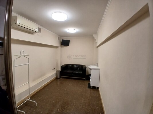 Продам коммерческое помещение 42,4 м2, Кутузовский пр-кт, 19, Москва г